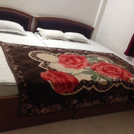 Rama Guest House Bodh Gaya Exteriör bild