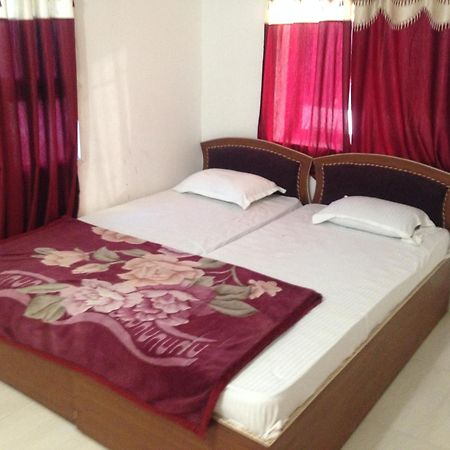 Rama Guest House Bodh Gaya Exteriör bild