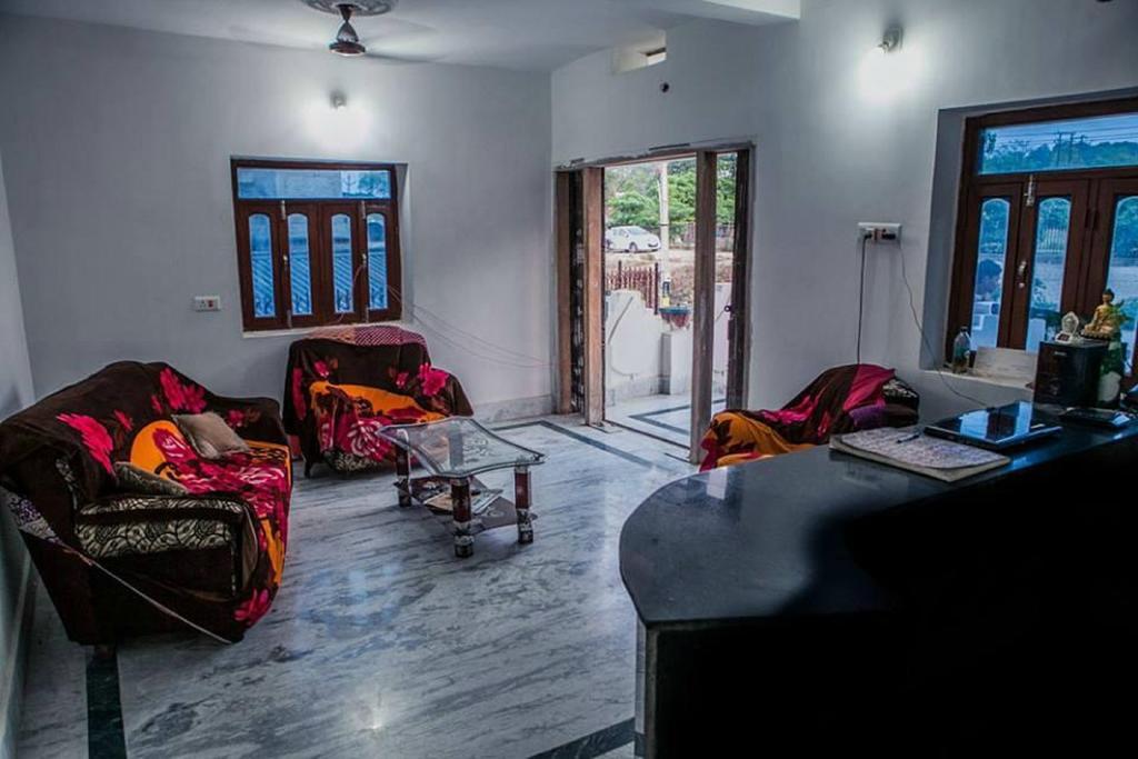 Rama Guest House Bodh Gaya Exteriör bild