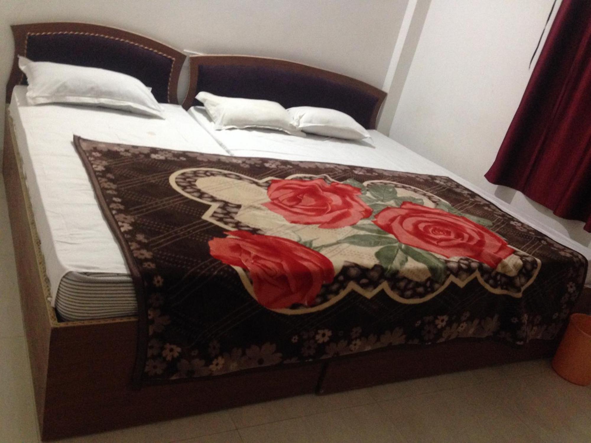 Rama Guest House Bodh Gaya Exteriör bild