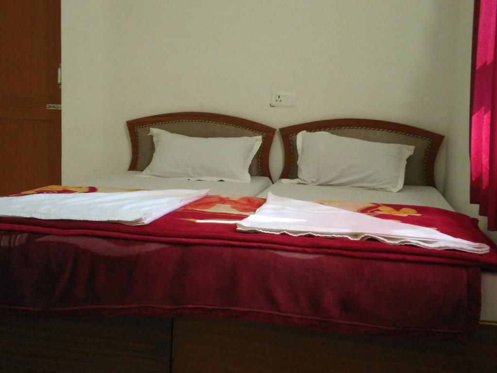 Rama Guest House Bodh Gaya Exteriör bild