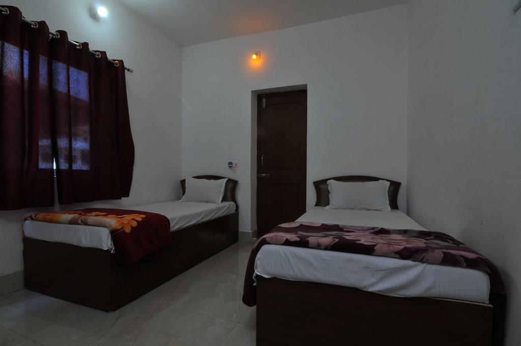 Rama Guest House Bodh Gaya Rum bild