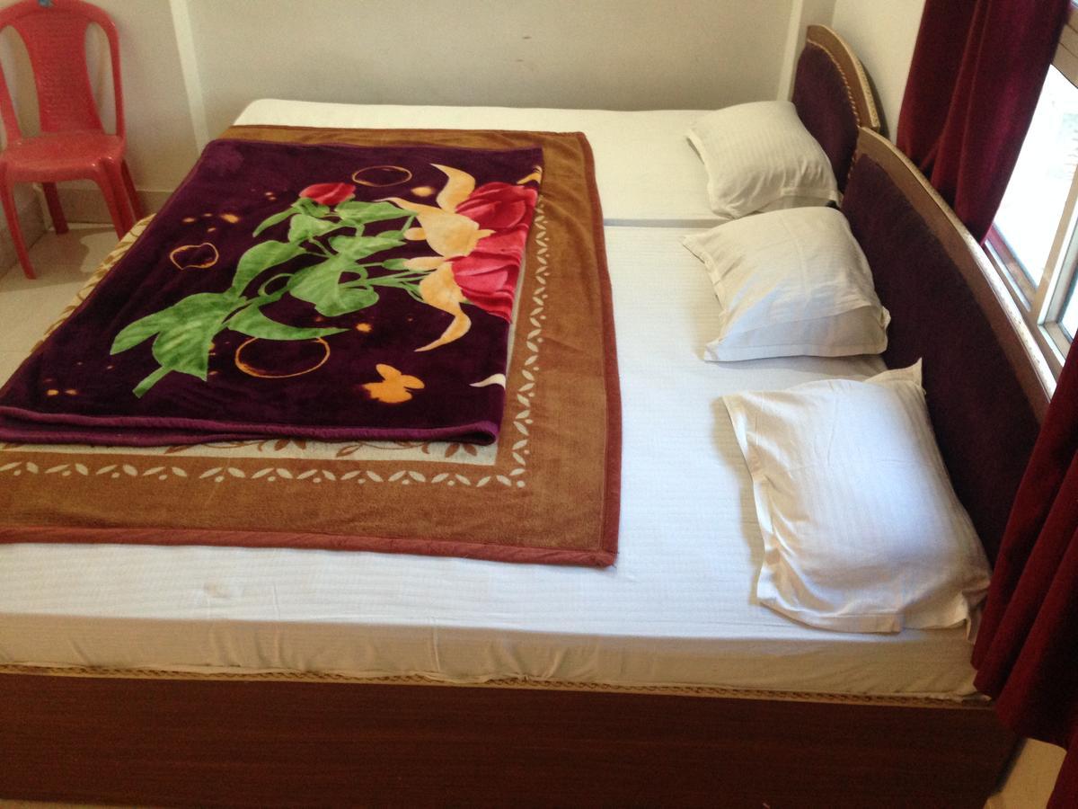 Rama Guest House Bodh Gaya Exteriör bild